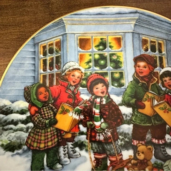 Avon Perfect Harmony 1991 Gold Trimmed Vintage Decor Plate - Picture 3 of 7